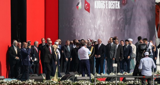 أردوغان يصل ميدان يني قابي للمشاركة في فعاليات نصرة فلسطين