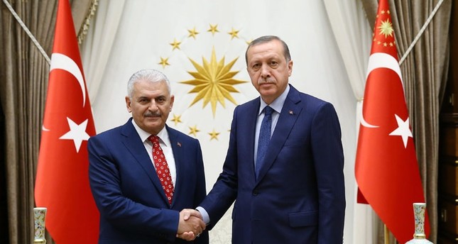 Erdoğan beauftragt Ministerpräsident Binali Yıldırım zur Bildung der 65. Regierung