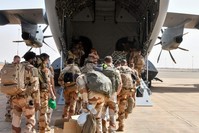 خروج آخر الجنود الفرنسيين من النيجر. 28/12/2023 الفرنسية