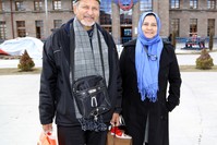Washila Muhammad (L) and Gamat Allie arriving at Erzurum Train Station. (AA Photo)