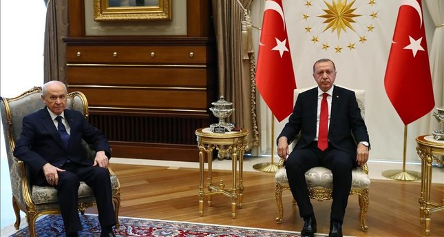 انتهاء لقاء أردوغان مع زعيم حزب الحركة القومية بأنقرة