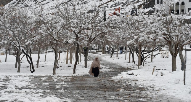 75 قتيلا جراء حوادث أعقبت تساقط الثلوج بكثافة في عدد من المقاطعات الباكستانية