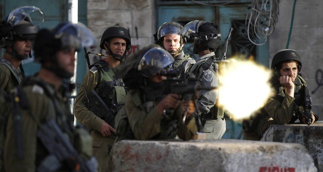 الجيش الإسرائيلي يصيب 14 فلسطينيا في مواجهات قرب رام الله