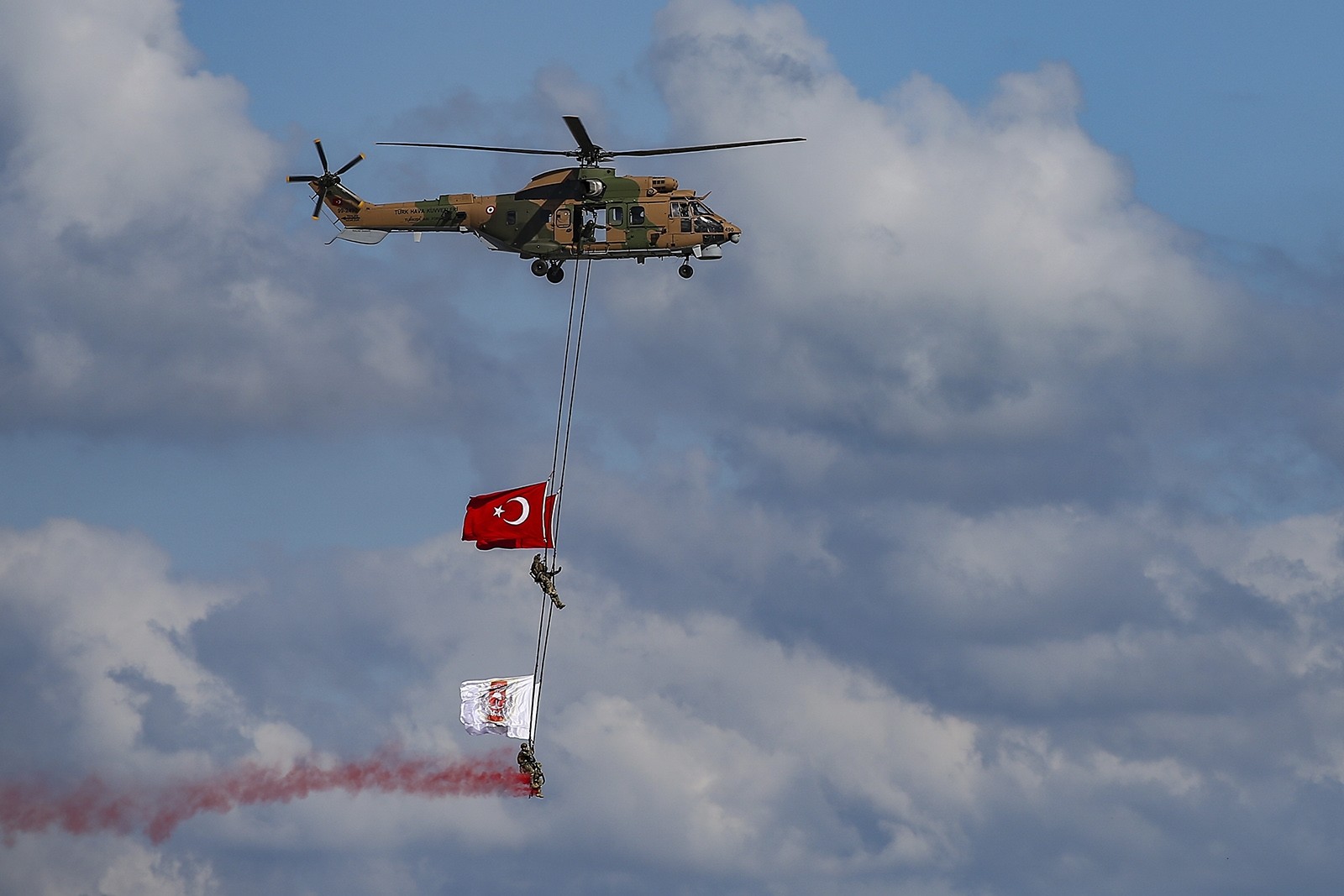 Гонки, авиашоу, дроны: как в Стамбуле прошел TEKNOFEST