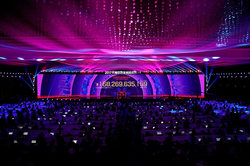 A screen shows the value of goods being transacted at Alibaba Group's 11.11 Singles' Day global shopping festival in Shanghai, China, Nov. 12, 2017. (Reuters Photo) 