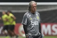 Flamengo's Portuguese manager Jorge Jesus stands on the pitch during a training session, Nov. 21, 2019. (AP Photo)