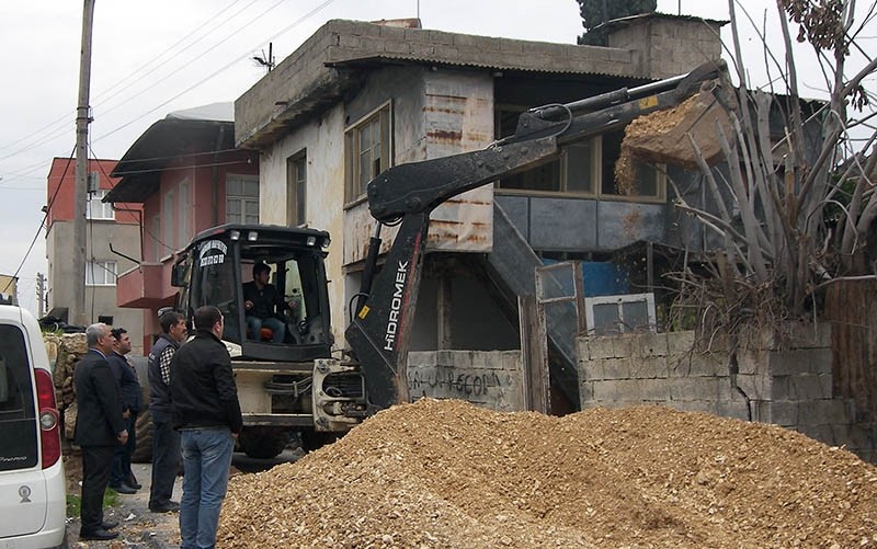 The site of the illegal excavation in Turkey's southern Mersin province (DHA Photo)