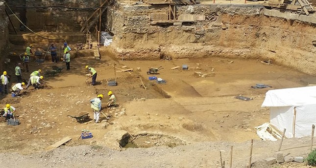 Istanbul's oldest burial site found during metro excavation works