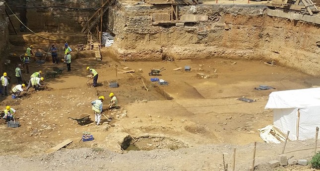 Istanbul's oldest burial site found during metro excavation works