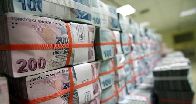 الليرة التركية تقفز أمام الدولار لأعلى مستوى في شهرين