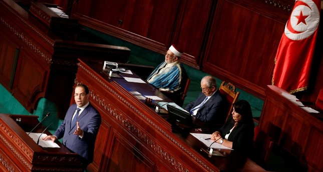 البرلمان التونسي يقر تعيين وزير داخلية جديد