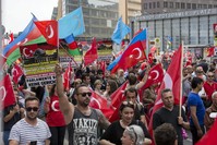 Turks protest Bundestag's decision of bringing the so-called Armenian genocide into its agenda in Berlin on May 5, 2016.