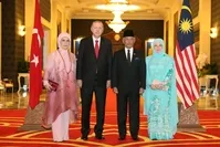 President Recep Tayyip Erdo?an and first lady Emine Erdo?an met Malaysian King Sultan Abdullah Ri'ayatuddin and his wife Azizah Aminah Maimunah Iskandariah at the royal palace, Dec. 18, 2019. (AA)