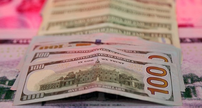 الليرة التركية تحقق أعلى مستوى لها أمام الدولار منذ أسبوع