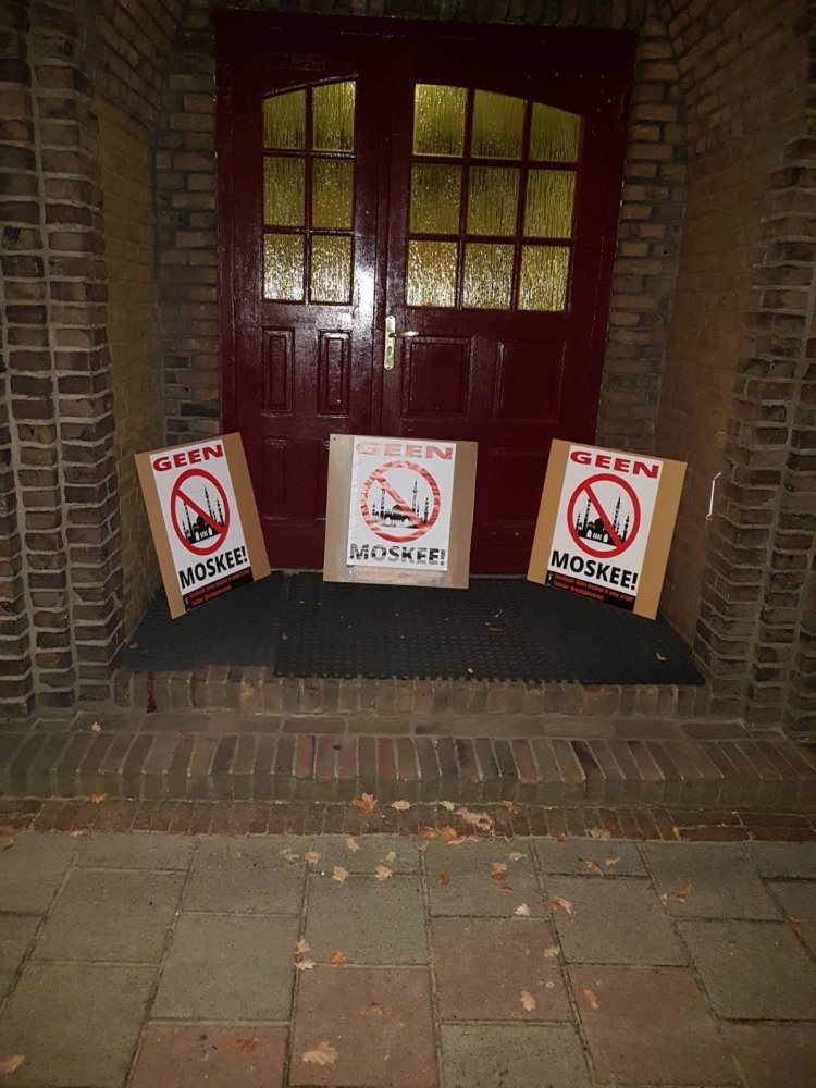 According to a 2017 report, 364 mosques in the Netherlands have been targets of extremist attacks.