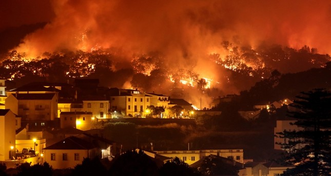 Wildfire Rages Through Southern Portugal Amid Europe Heat Wave Daily Sabah