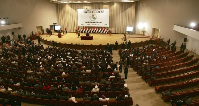 البرلمان العراقي يقر قانوناً يعتبر الحشد الشعبي هيئة رسمية