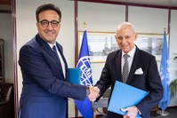 Turkish Airlines Chairman M. Ilker Aycu0131 (L) meets with IOM Director-General William Swing (R) in Geneva, 10 Sept. 2018. (AA Photo)
