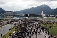Hongkong: Hunderte versammeln sich am Flughafen