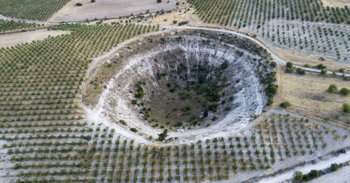 Experts to solve mystery of giant crater in eastern Turkey Daily Sabah