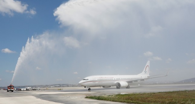 أول طائرة للخطوط المغربية تحط في مطار صبيحة التركي وسط احتفالات رسمية