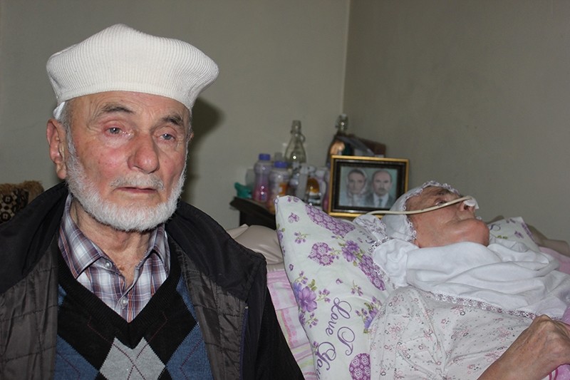Photo shows Fuat u00d6zkan his bedridden wife in their home in Trabzon. (AA Photo)
