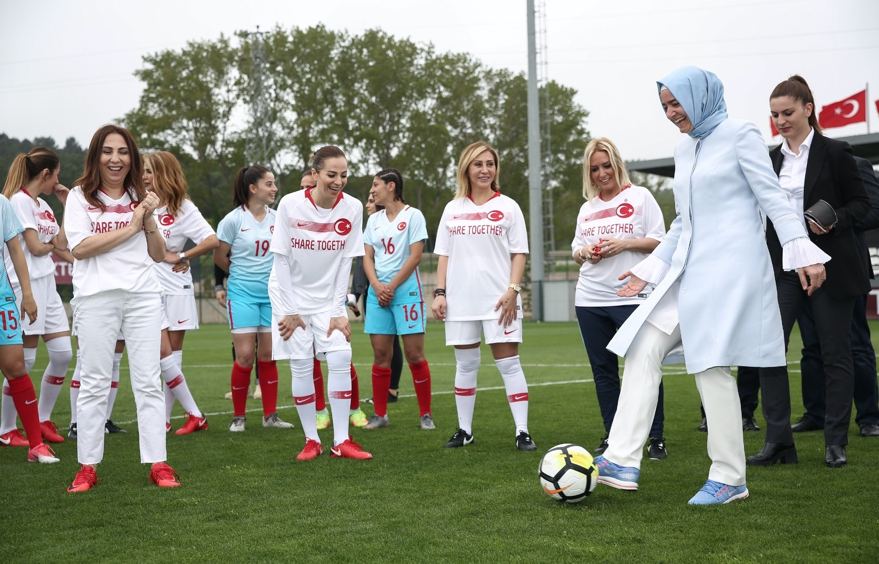 Family and Social Affairs Minister Fatma Betu00fcl Sayan Kaya kicked off the match between the womenu2019s national football team and a team of celebrities, May 6.