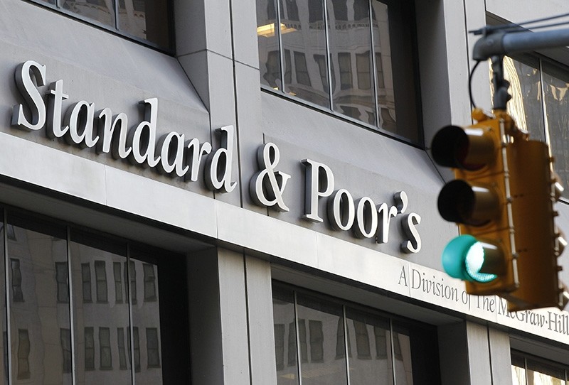Ratings agency Standard & Poors' building is seen in New York's financial district, December 8, 2011. (Reuters Photo)