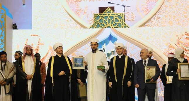 المؤذن التركي أحمد قوزو يفوز بالمركز الأول في مسابقة موسكو الدولية لتلاوة القرآن الكريم في روسيا الأناضول