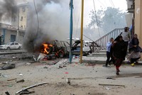 11 قتيلا في تفجير انتحاري استهدف مقهى وسط الصومال