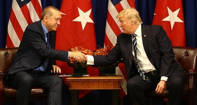 أردوغان وترامب يبحثان هاتفياً آخر التطورات في سوريا