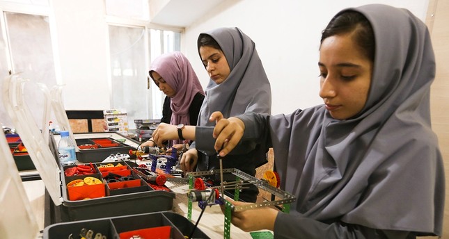 Aus einem afghanischen mädchen