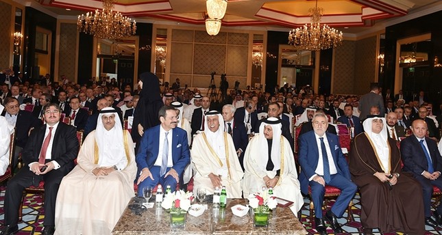 أمير قطر يستقبل رئيس اتحاد الغرف التجارية التركية