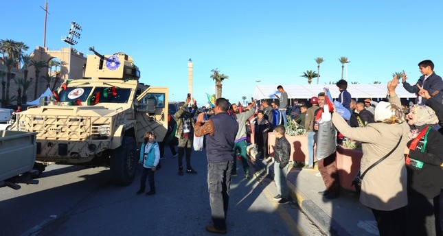 الاتحاد الأوروبي يطلق عملية بحرية بالمتوسط لمراقبة تطبيق حظر الأسلحة على ليبيا