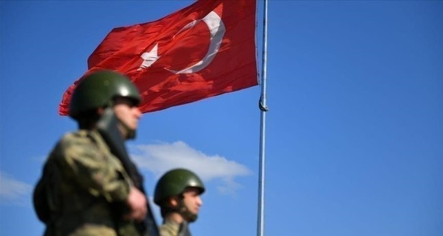 الأمن التركي يضبط سوريا ينتمي لـ ب ي د بولاية أفيون
