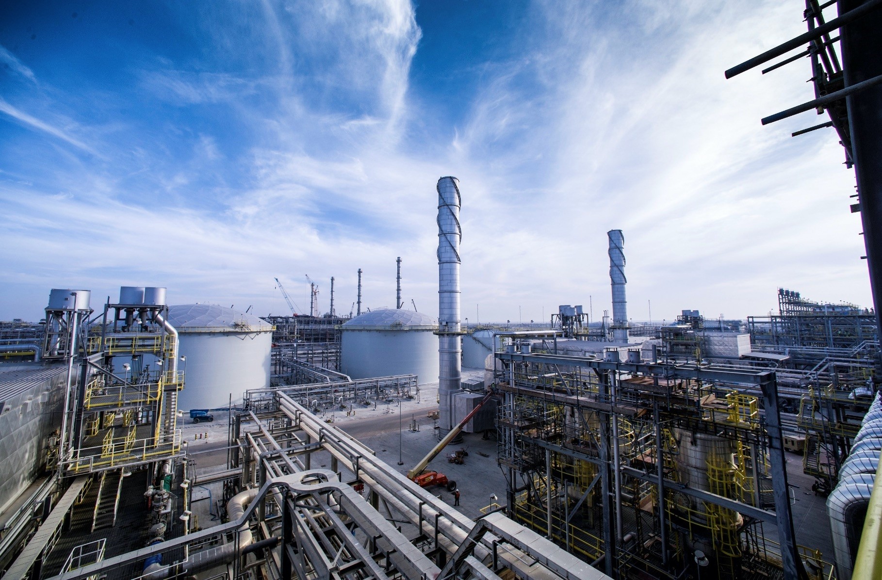 A view shows Saudi Aramco's Wasit Gas Plant, Saudi Arabia, Dec. 8, 2014.