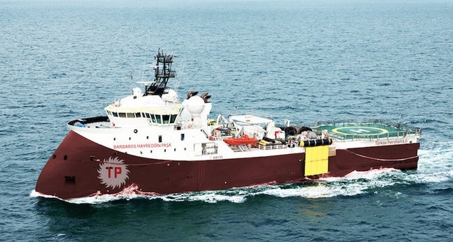 سفينة تنقيب تركية تنقب عن النفط والغاز الطبيعي في البحر المتوسط