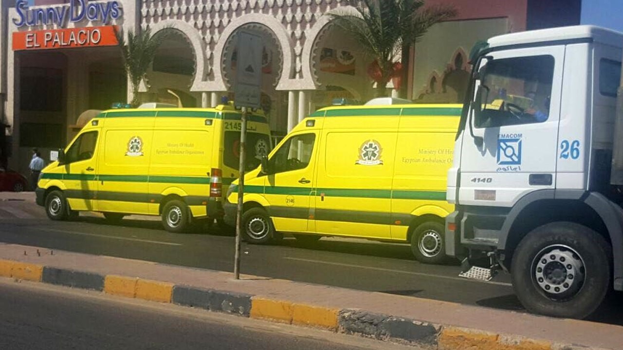 Ambulances wait front one of two beach resorts were a stabbing attack occured, in Hurghada, 450km southeast of Cairo, Egypt, 14 July 2017. (EPA Photo)