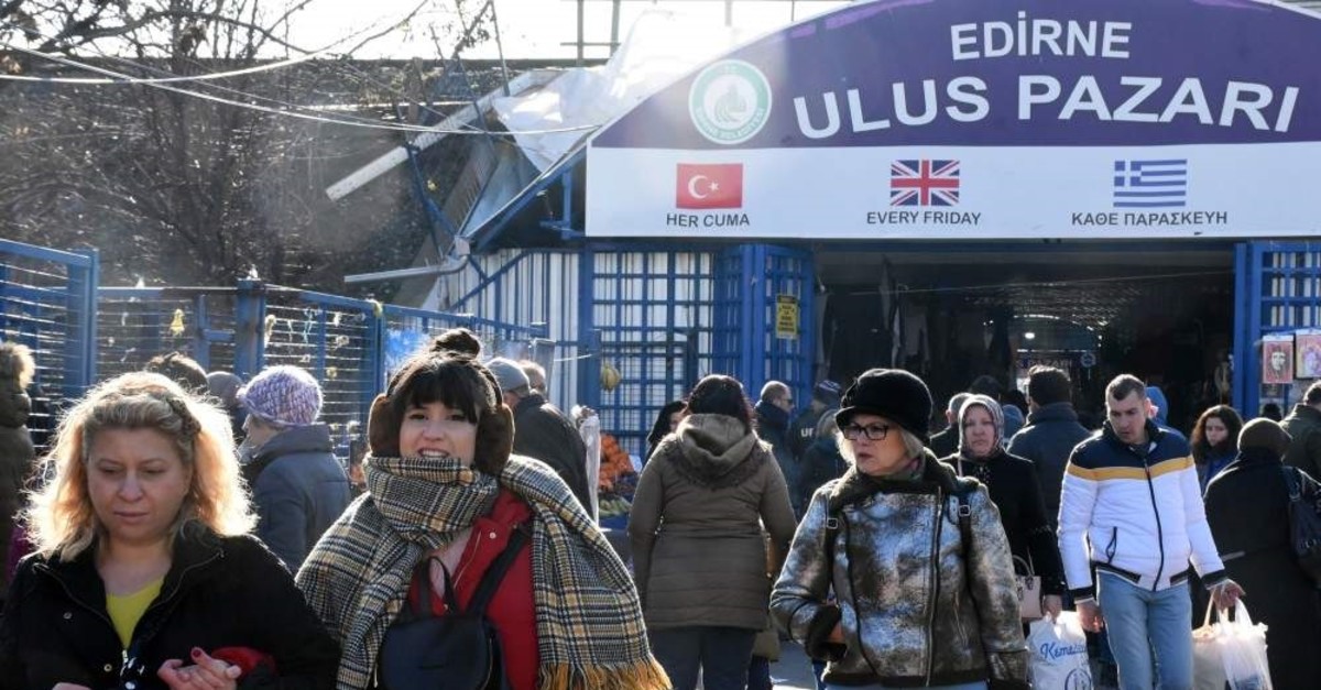 Tourists in front of the weekly Ulus Pazar?, a local marketplace in Edirne, Jan. 5, 2019. (DHA Photo)