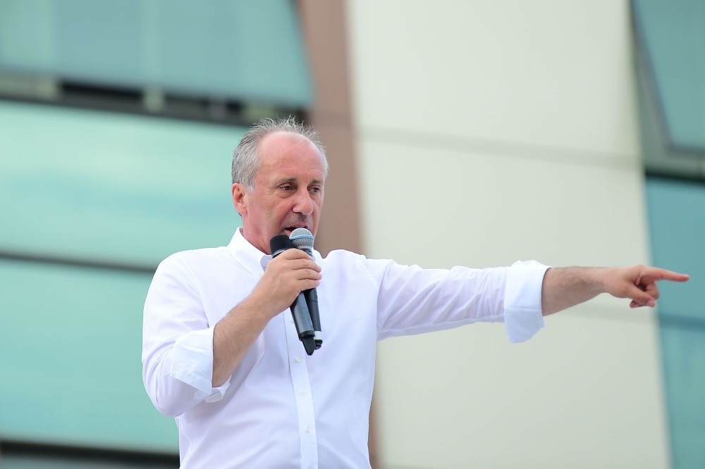 Muharrem u0130nce, the CHP's presidential candidate, gives a speech at a rally as part of his election campaign.