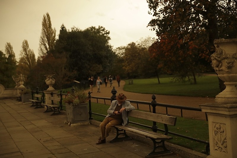 The unusual hue of the daylight sky was thought to be due to the remnants of Hurricane Orphelia dragging in tropical air and dust from the Sahara. 