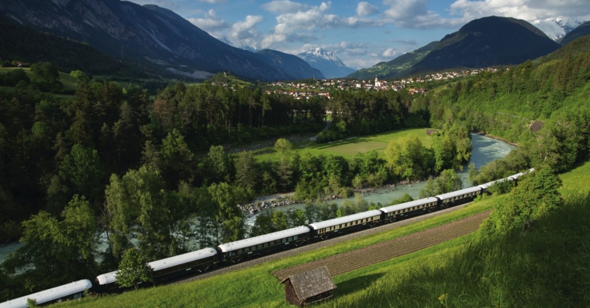 Orient Express train arrives in Istanbul[1]