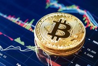 للمرة الأولى منذ 10 شهور.. بتكوين تتجاوز حاجز 30 ألف دولار