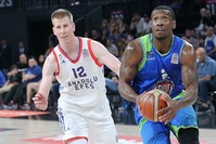 Anadolu Efesu2019 Brock Motum and TOFAu015eu2019s Raymar Morgan vie for ball in the Turkish basketball league semifinals on Saturday.