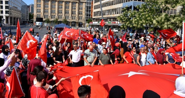 من احتفالات الجالية التركية في ألمانيا بذكرى إفشال الانقلاب العسكري الأناضول
