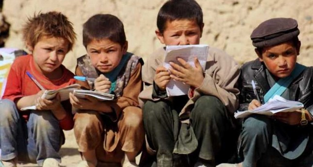 الأمم المتحدة تحذر من خطر موت مليون طفل أفغاني بسبب سوء التغذية