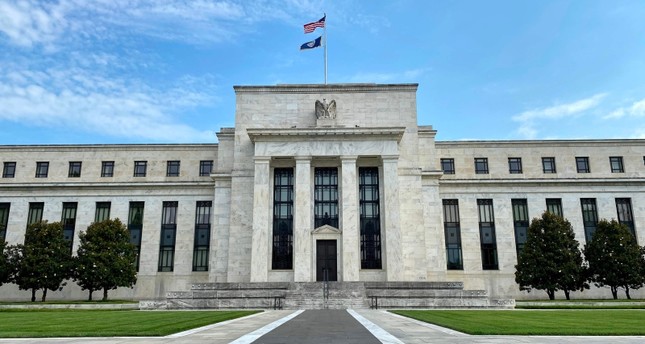 الاحتياطي الفيدرالي يبقي أسعار الفائدة قرب الصفر