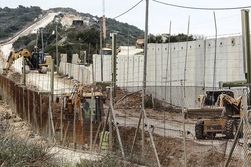 Lebanon prepared to defend itself against Israeli strikes, minister