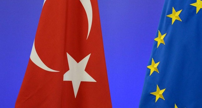 وفد أوروبي يزور أنقرة لبحث إلغاء تأشيرة الدخول للأتراك