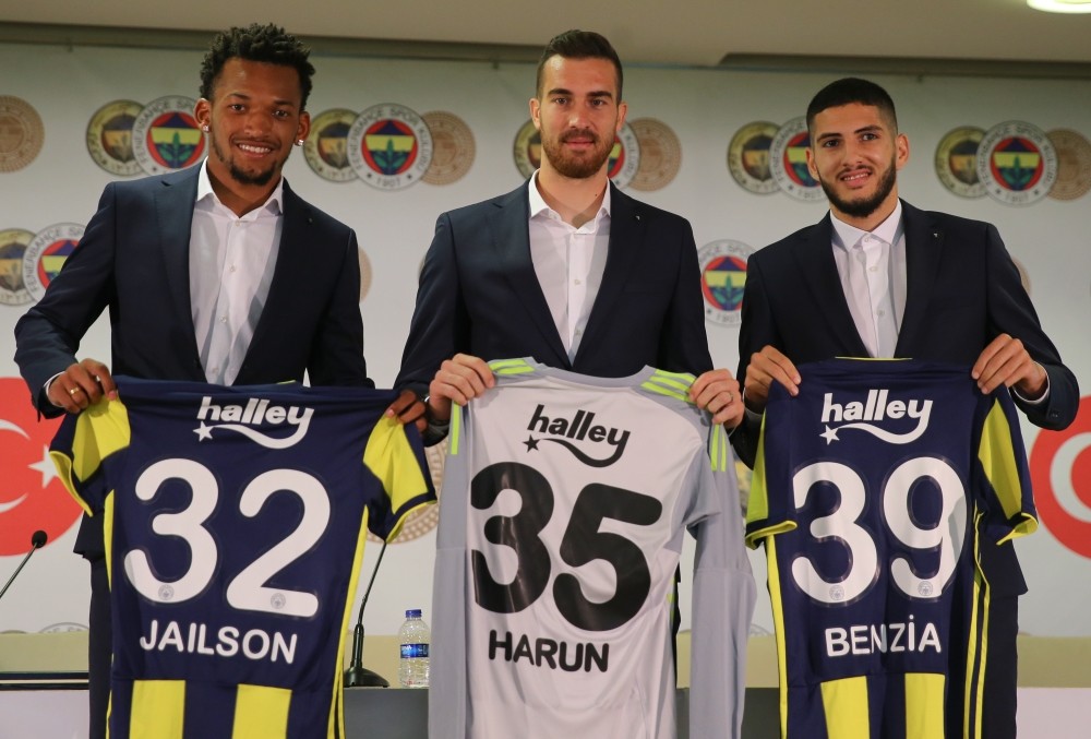 Fenerbahu00e7e signed Brazilian midfielder Jailson Marques Siqueira (L), goalkeeper Harun Tekin (C) and Algerian forward Yassine Benzia in a ceremony at u00dclker Stadium, Sept. 13.